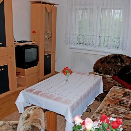 Ferienwohnung In * Тиссов